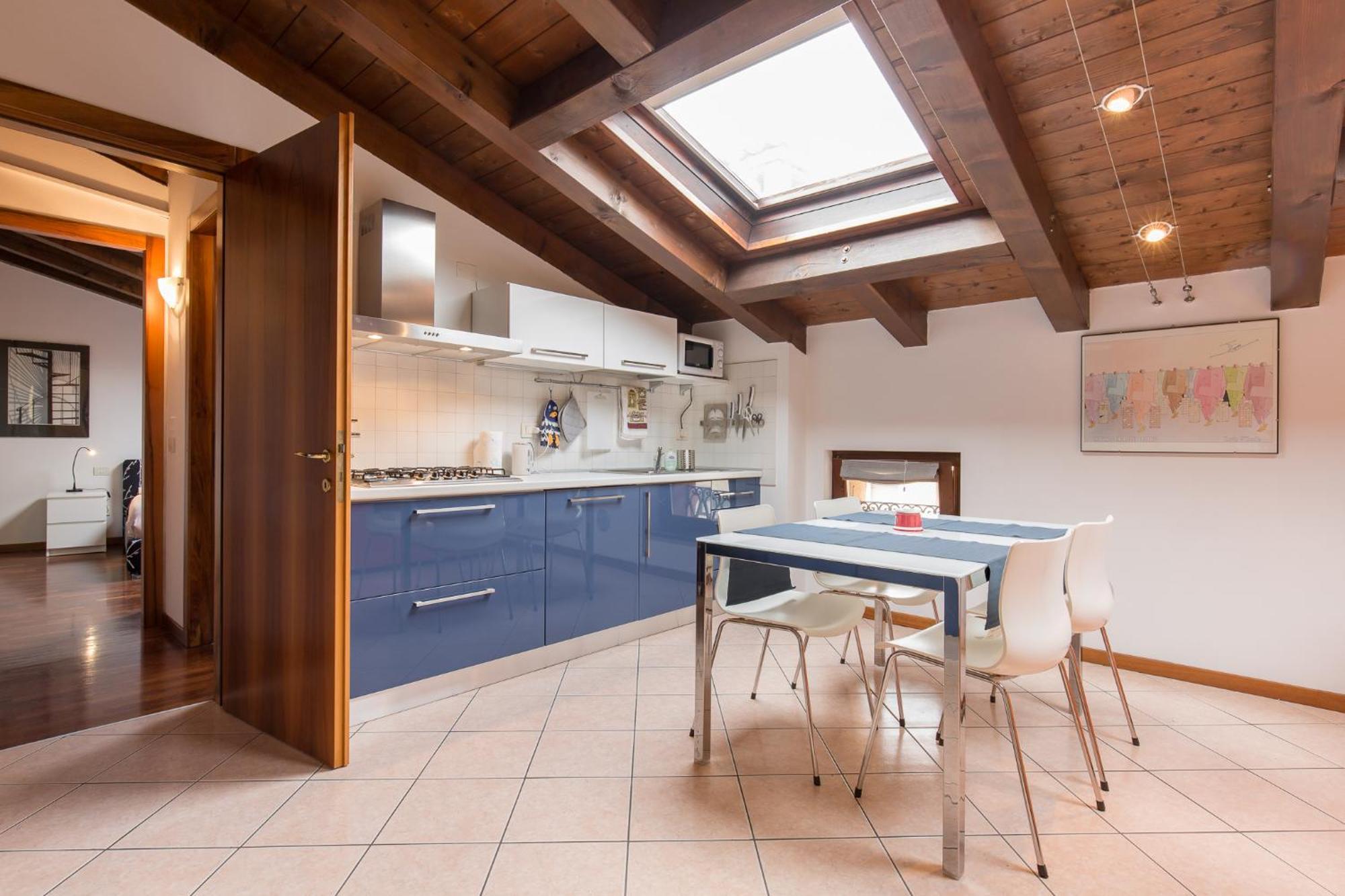 Appartement La Mansarda Di Giulietta à Vérone Extérieur photo