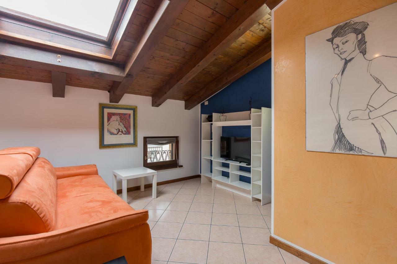 Appartement La Mansarda Di Giulietta à Vérone Extérieur photo