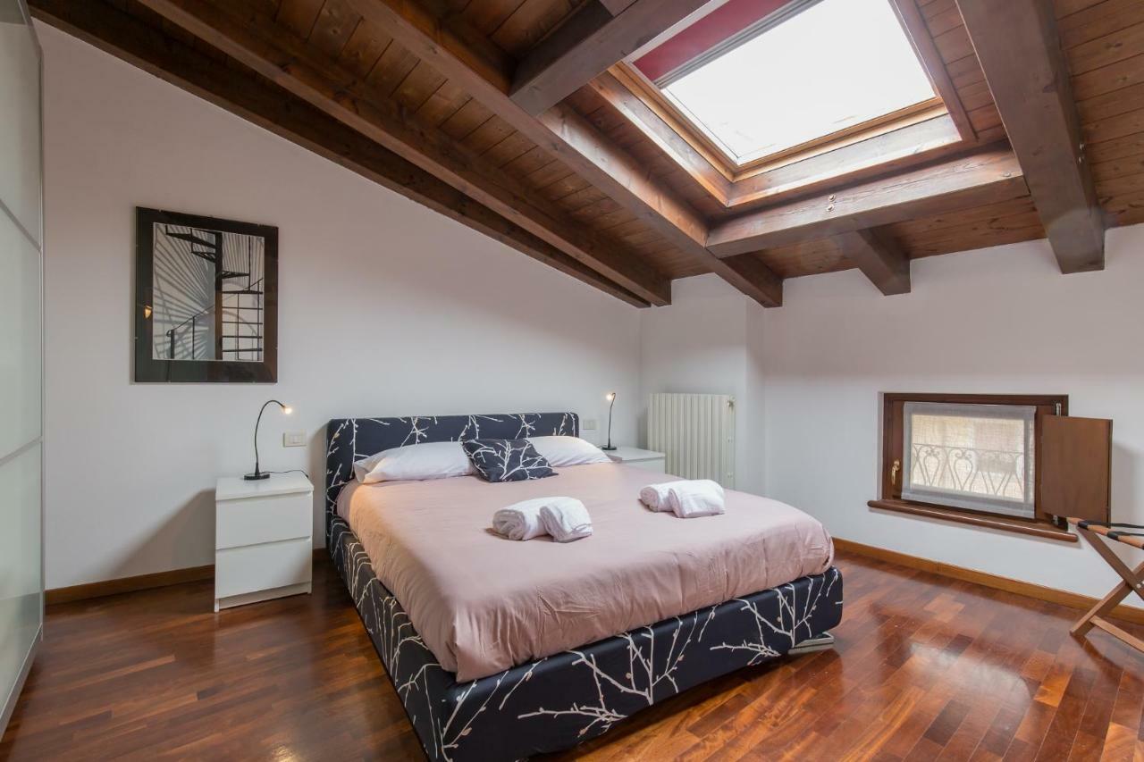 Appartement La Mansarda Di Giulietta à Vérone Extérieur photo